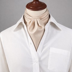   NM szatén ascot nyaksál - Drapp aprómintás Francia, Ascot, Különlegesség